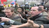 Parigi spegne la torcia