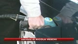 Benzina, il pieno costerà meno ma è ancora troppo caro