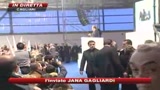 Sardegna, gli studenti interrompono Berlusconi