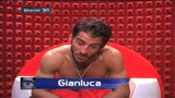 Gf 9: Laura entra nella casa