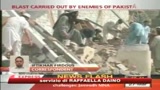 27/03/2009 - Pakistan, attentato suicida contro moschea