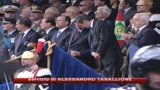 2 Giugno, Berlusconi tra sbadigli e ironia