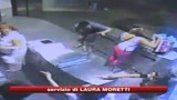 16/06/2009 - Napoli, rom ucciso in una sparatoria. C'è il video