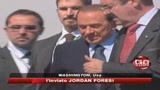 G8, a cena stretta di mano tra Gheddafi e Obama