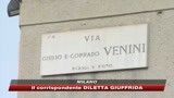 Anziana muore precipitando dal balcone. Fermato nipote