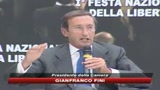 Immigrati, Fini divide il Pdl. Maroni attacca l'Ue