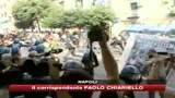 Napoli, corteo centri sociali: molotov contro polizia