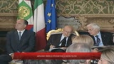 Napolitano: Tenete fuori le Istituzioni dalla mischia