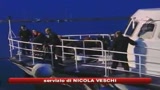 26/10/2009 - Ragusa, un morto tra i 300 migranti in balia delle onde