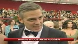 George Clooney: mio incubo le carezze da un uomo