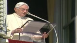 Papa: onorare defunti con preghiera e spirito cristiano