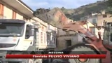 02/11/2009 - Messina, dopo un mese si scava ancora nel fango