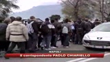Spinge un anziano sugli scogli e lo uccide