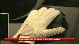 jackson_il_guanto_di_moonwalk_venduto_a_350000_dollar