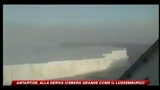26/02/2010 - Antartide, alla deriva iceberg grande come il Lussemburgo