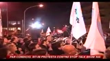 03/03/2010 - Par condicio, Sit-in protesta contro stop talk show Rai