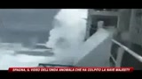 Spagna, il video dell'onda anomala che ha colpito la nave Majesty