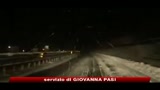 Neve, centinaia di persone bloccate ieri sera sull'A24