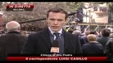 Funerali Vianello, Berlusconi consola Sandra Mondaini