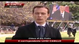 Grande folla per i funerali di Raimondo Vianello