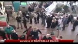 Caos voli, centinaia in attesa alle biglietterie delle stazioni