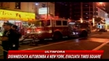 02/05/2010 - Autobomba a Times Square, le immagini del disinnesco