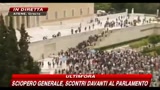 1- Atene: scontri polizia-manifestanti