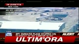 Aereo Emirates fermato su pista, sospetto a bordo