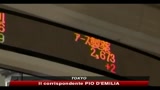 Borse e debito Ungheria, Nikkei cede quasi il 4%