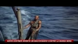 Kevin Costner inventa un macchinario contro la marea nera