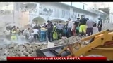 Afragola, dopo 8 ore ritrovati corpi dei due sposi