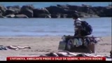Civitanova, ambulante preso a calci da bambini, genitori ridono