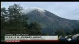 25/10/2010 - Indonesia, evacuazioni a Java per eruzione vulcano imminente