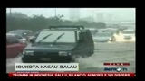 26/10/2010 - Indonesia: sale il bilancio delle vittime dello tsunami e il vulcano Merapi è a rischio eruzione