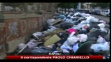 Napoli, continua la raccolta straordinaria dei rifuti