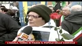 L'Aquila, torna in piazza il popolo delle carriole