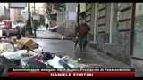 Rifiuti, ancora tonnellate di immondizia per strada