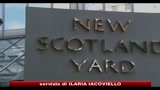 Assange negozia con la polizia