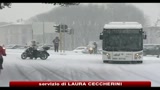 Neve su mezza Italia, forti disagi in Toscana