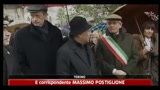 28/02/2011 - Torino, prima uscita da candidato sindaco per Fassino