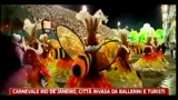 Carnevale di Rio De Janeiro, la città invasa da ballerini e turisti