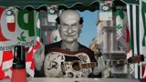 Gli Sgommati, Bersani: Metti anche tu una firma contro Berlusconi (Ep. 02)