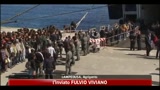04/04/2011 - Immigrati, proseguono i trasferimenti dall'isola