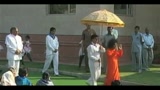 06/04/2011 - India, lievi miglioramenti per la salute di Sai Baba