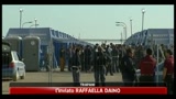 10/04/2011 - Trapani, sesto giorno nella tendopoli per 700 immigrati