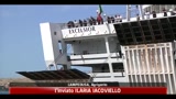 12/04/2011 - Lampedusa, 800 immigrati partiti su nave Excelsior