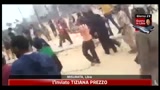 17/04/2011 - A Misurata, bombe contro civili, tra le vittime anche bambini
