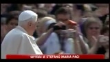 27/04/2011 - Lampedusa, papa: accoglienza, ma anche tutela dell'ordine pubblico