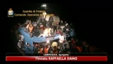 30/05/2011 - Lampedusa, soccorso barcone in avaria dopo rifiuto Malta