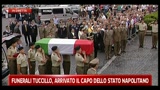 Funerali Tuccillo, l'ingresso della bara in chiesa